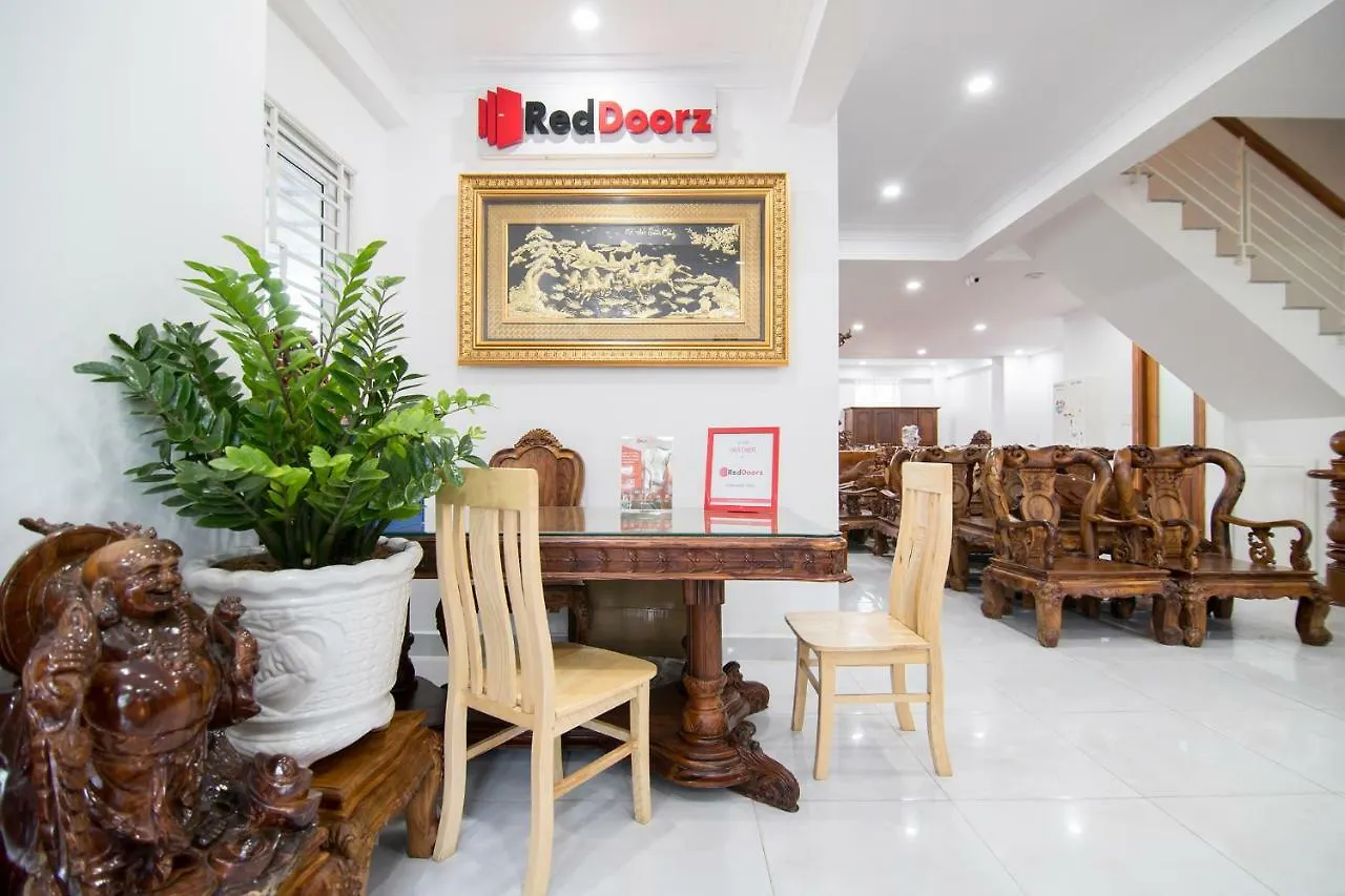 Reddoorz Plus Near Gia Dinh Park Ho Či Minovo Město Hotel