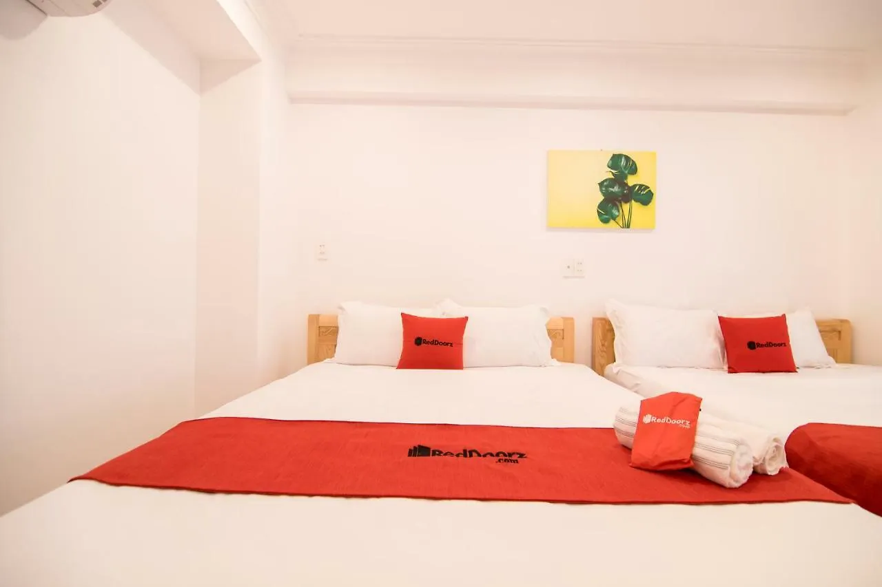 Reddoorz Plus Near Gia Dinh Park Ho Chi Minh City 2*,
